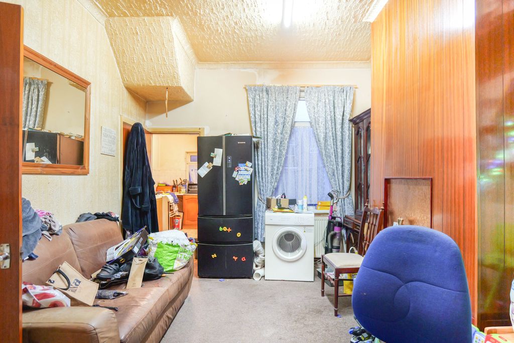 Property photo 2 of 30