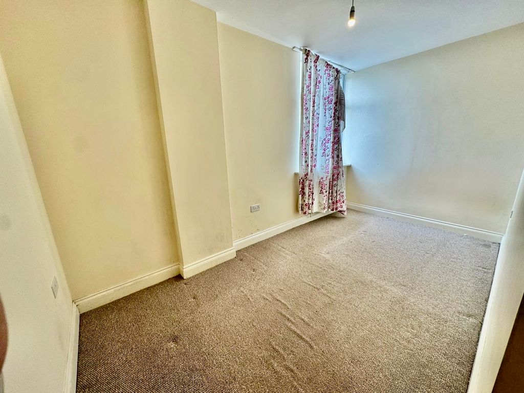 Property photo 3 of 5 Image