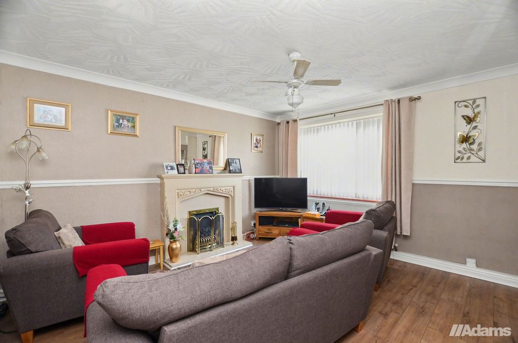 Property photo 2 of 24