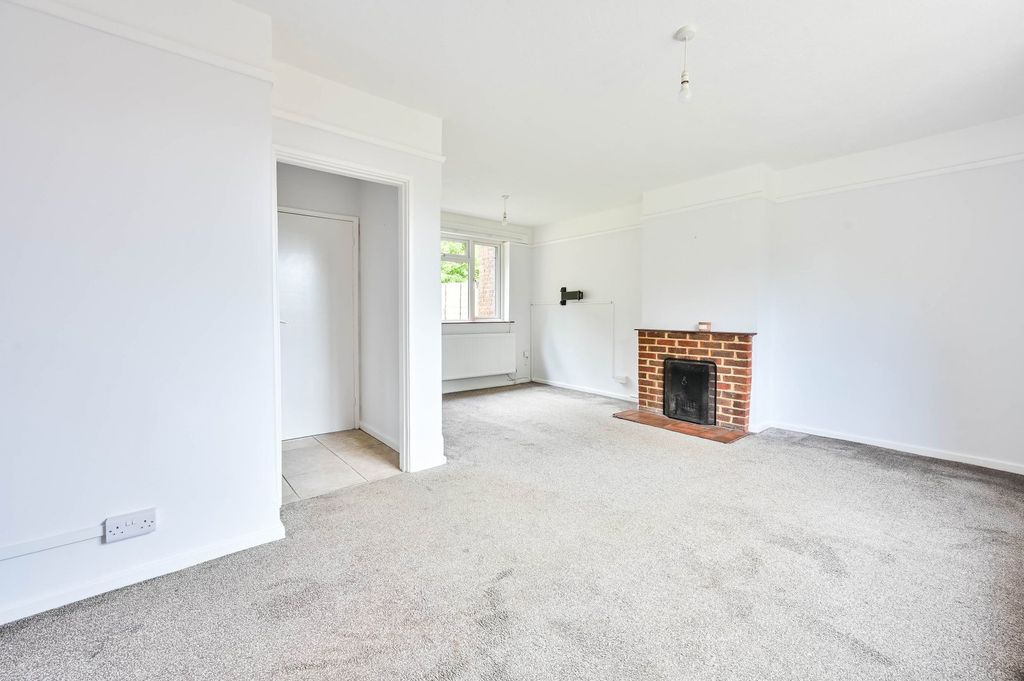 Property photo 3 of 25