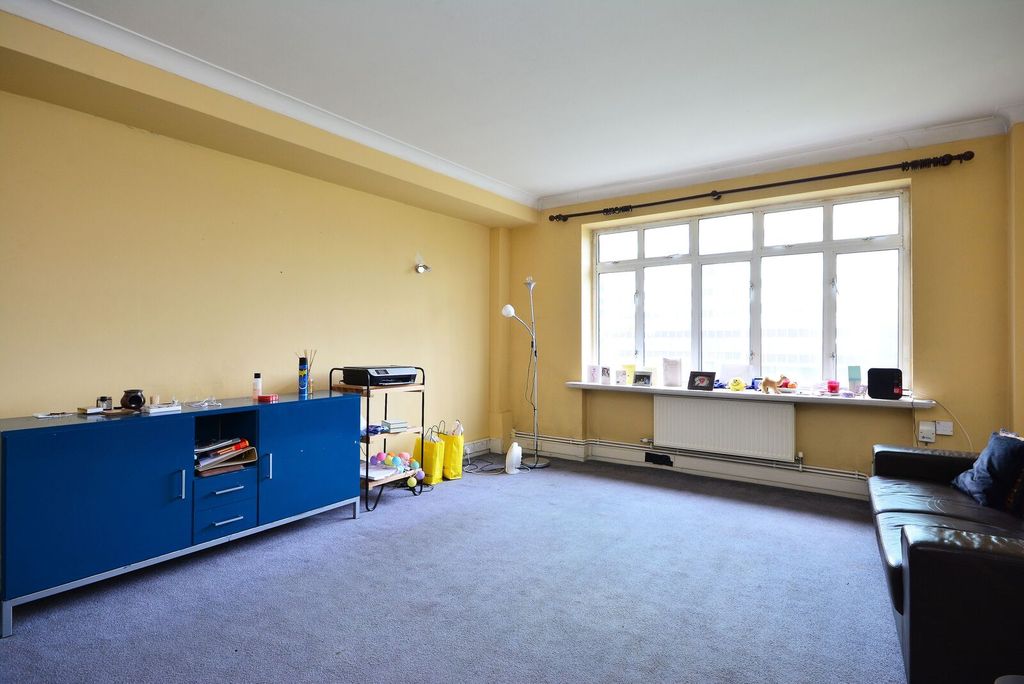 Property photo 1 of 5