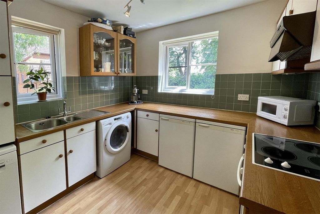 Property photo 2 of 15 Kit.Jpg