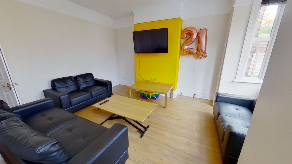 Property photo 2 of 14 St-Anns-Avenue-10182022162344.Jpg