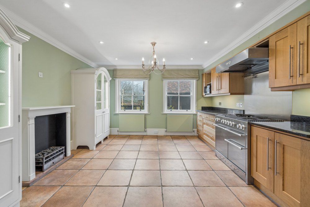 Property photo 2 of 14 Picture No. 11