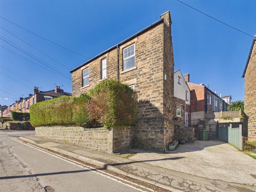 Property photo 2 of 22 Cam05476G0-Pr0153-Still006.Jpg