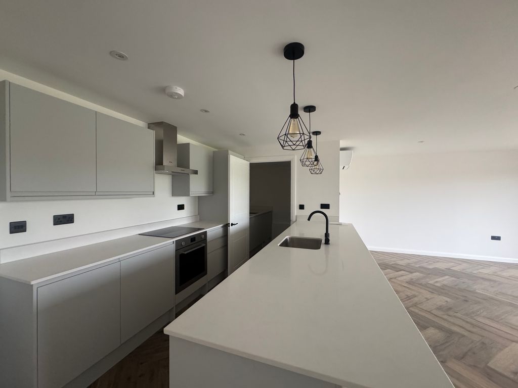 Property photo 2 of 9 Kitchen