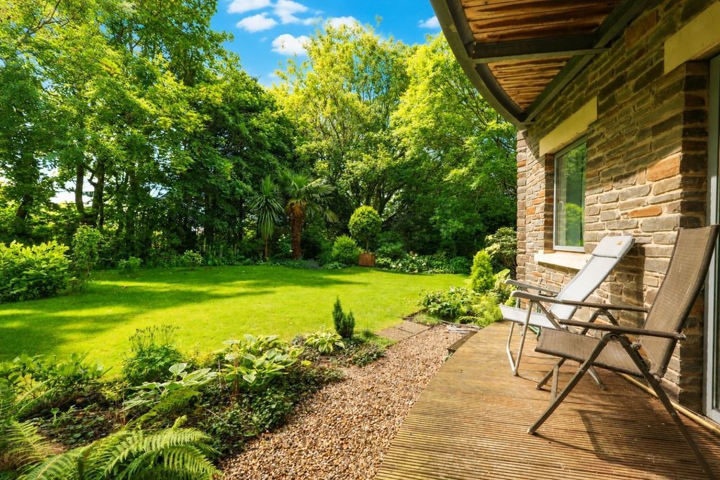 Property photo 1 of 18 Terrace