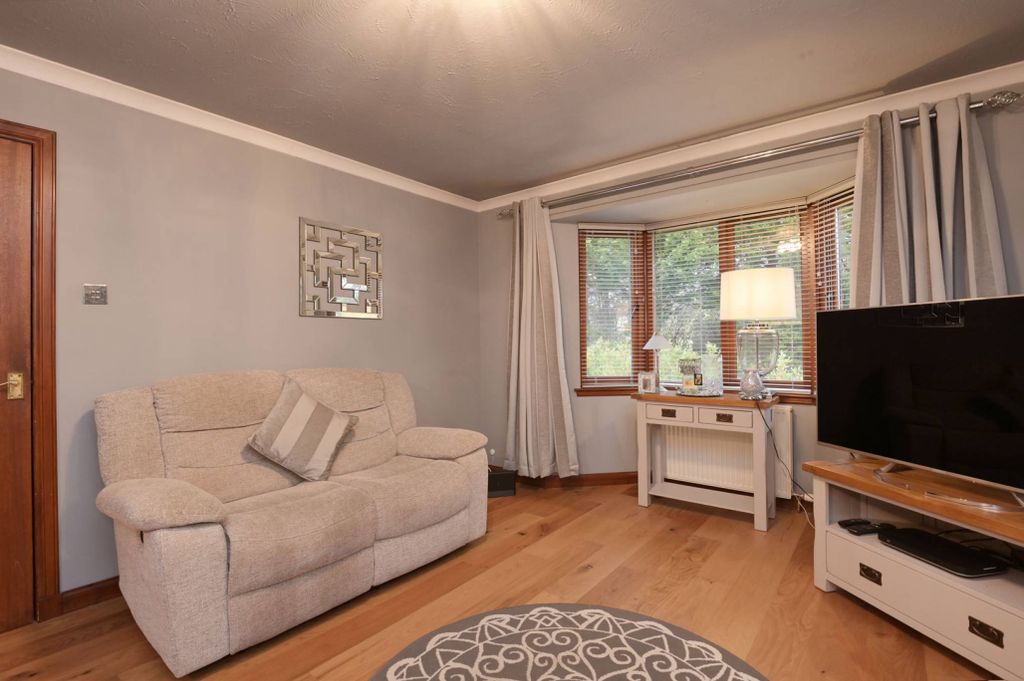 Property photo 2 of 29