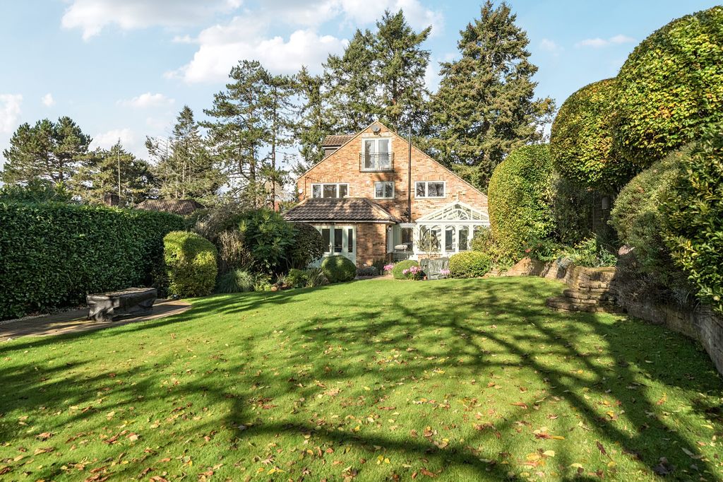 Property photo 2 of 10