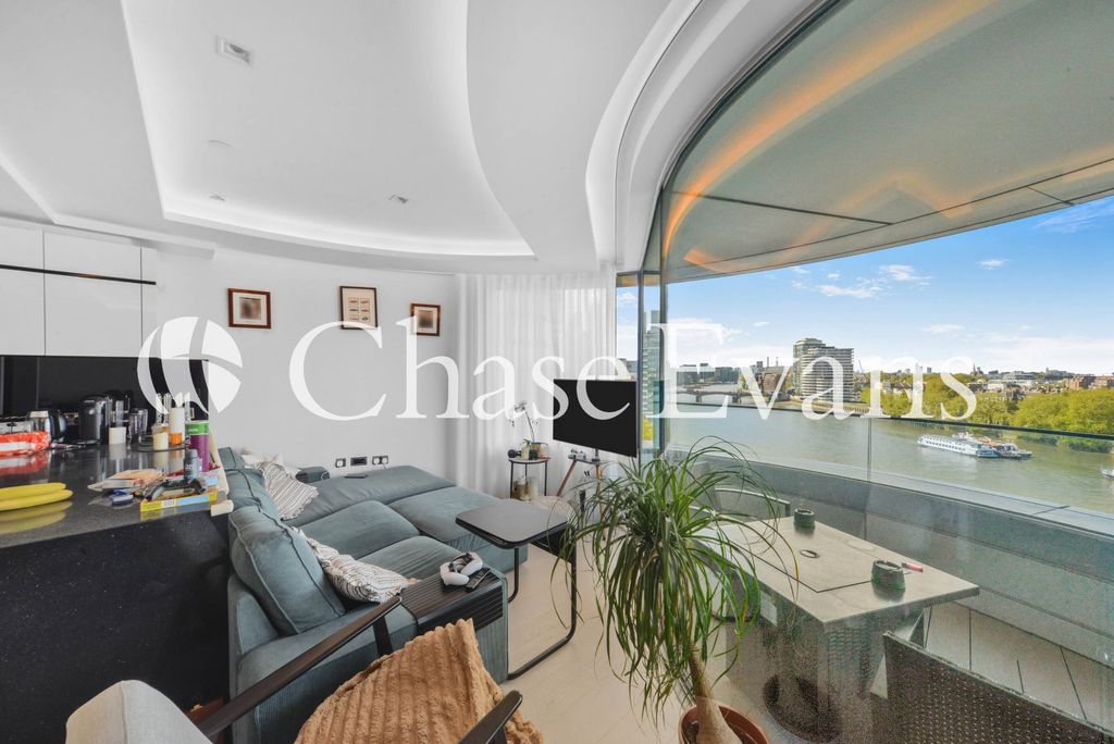 Property photo 3 of 16 Living