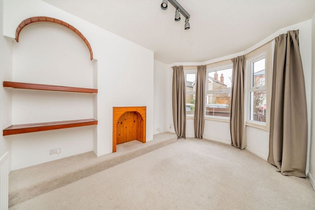 Property photo 2 of 7