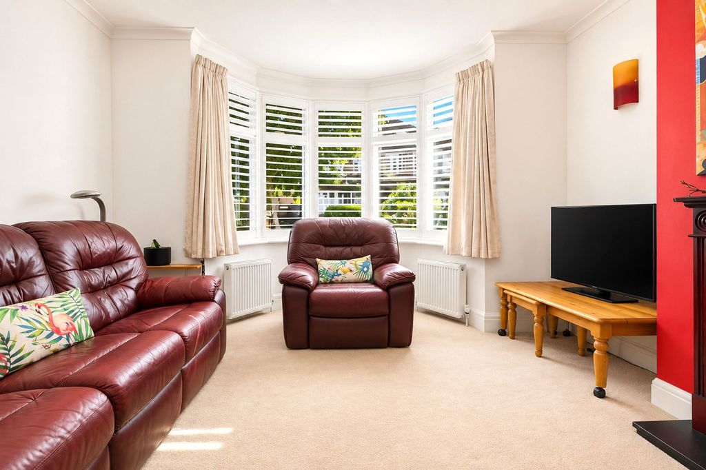 Property photo 3 of 17