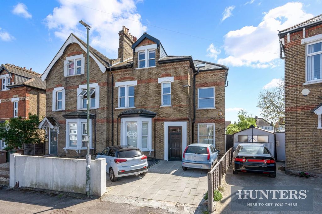 Property photo 1 of 16 Prince Of Wales Road,  (15).Jpg