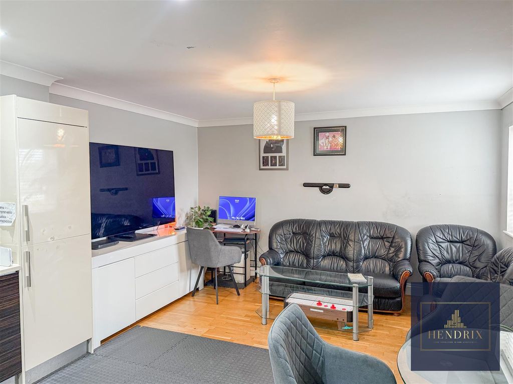 Property photo 3 of 12 Img_1961.Jpg