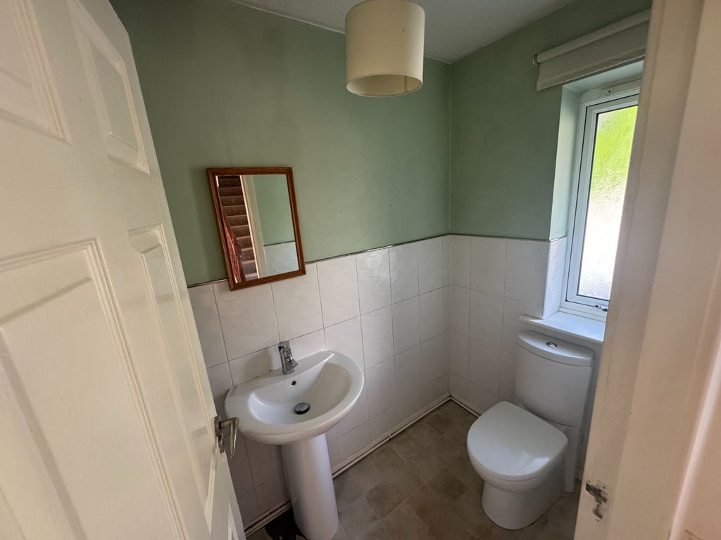 Property photo 3 of 25