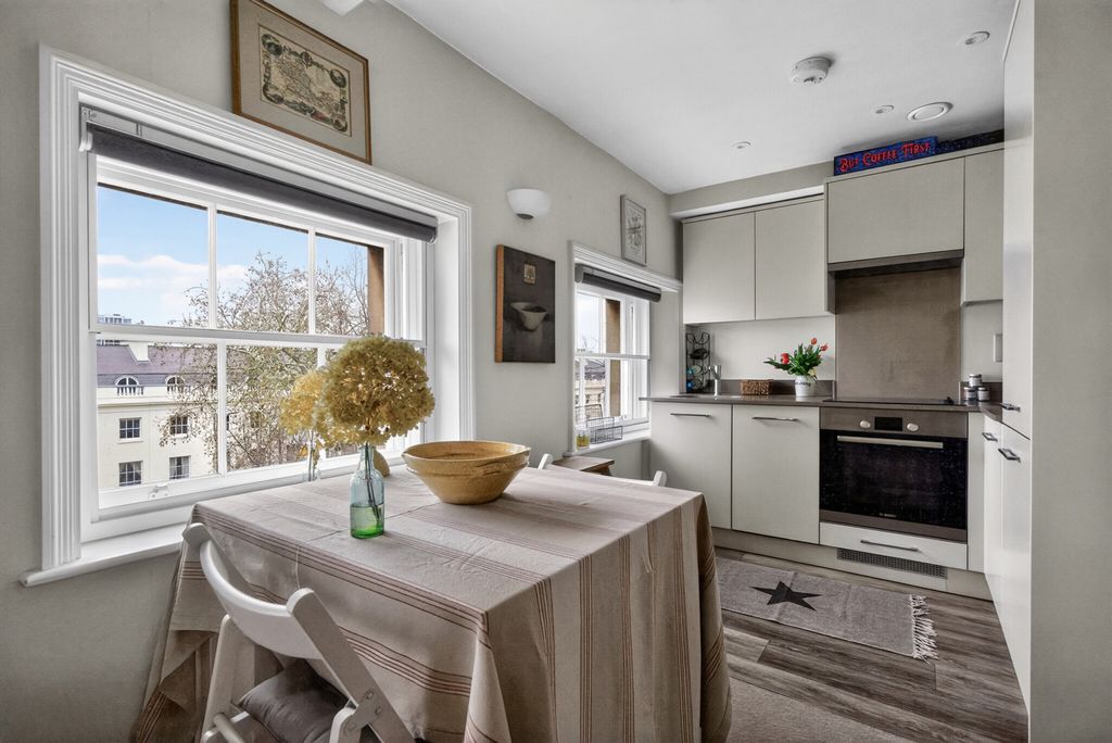 Property photo 2 of 20 1435559-18-69c655...