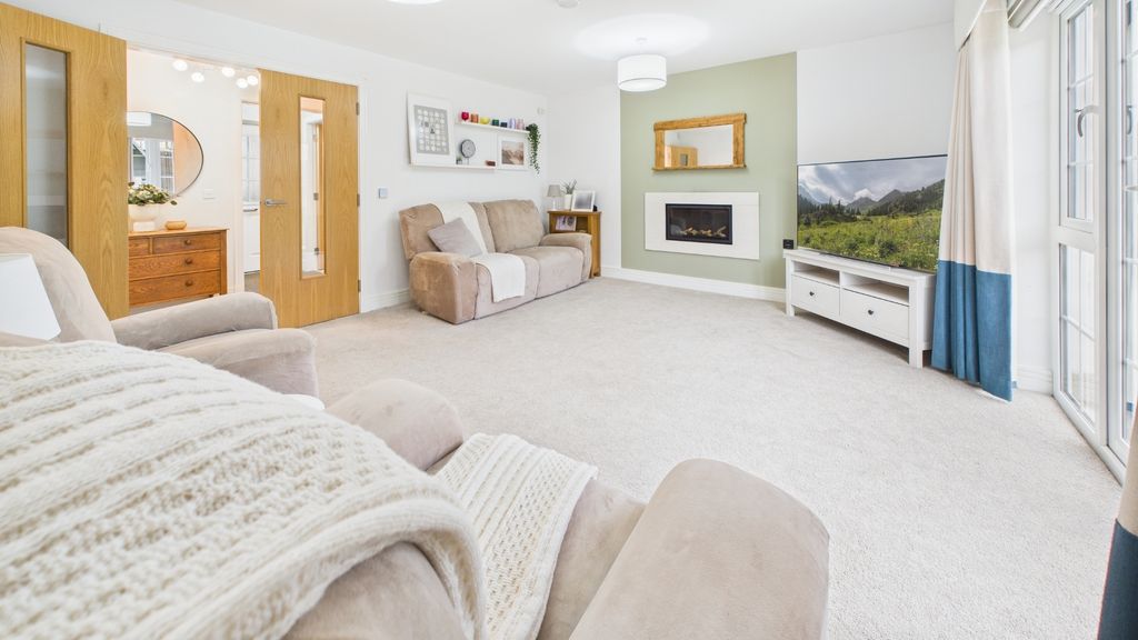 Property photo 2 of 30 Photo 4