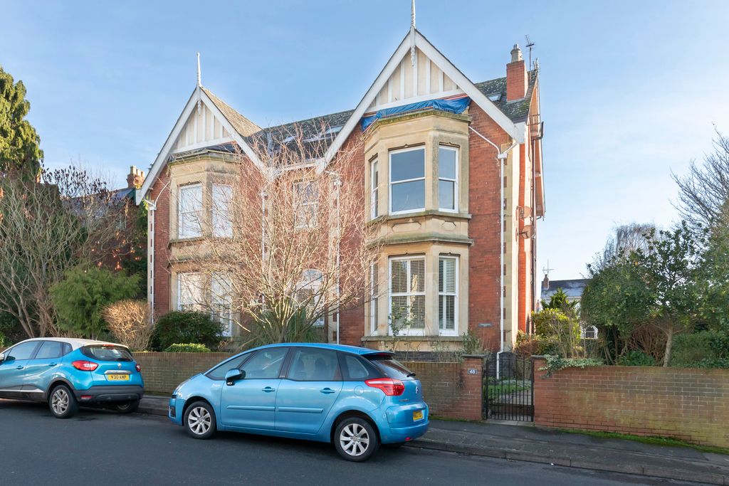 Property photo 3 of 8