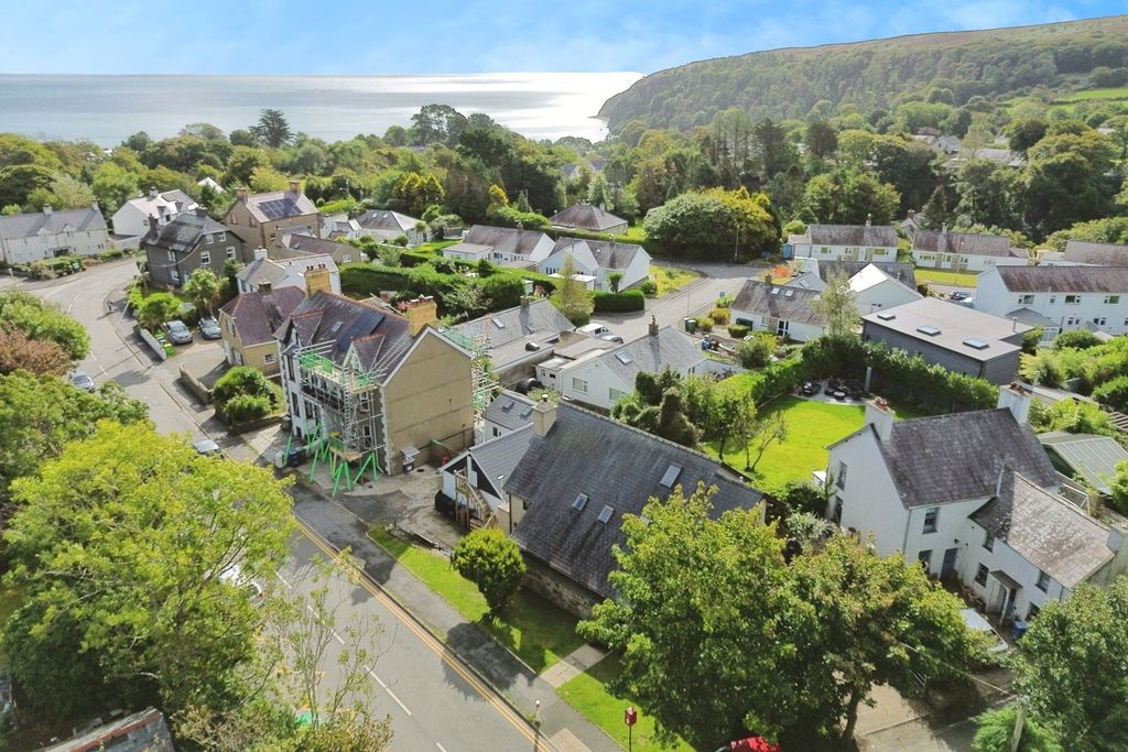 Property photo 2 of 21 Drone