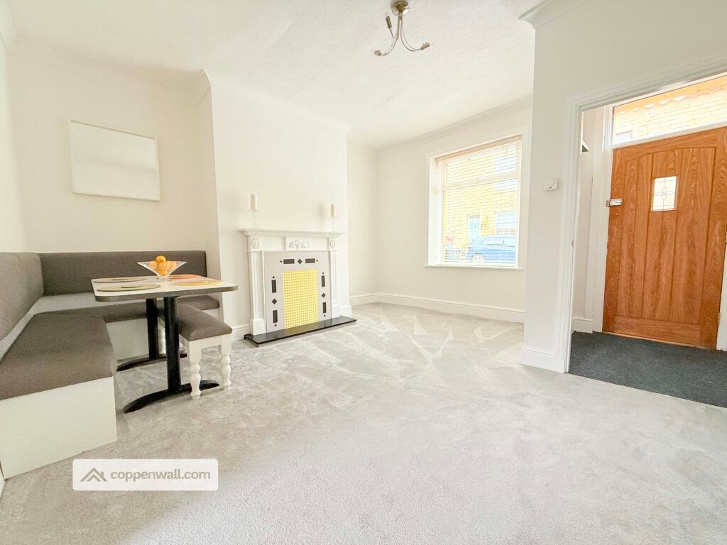 Property photo 2 of 27