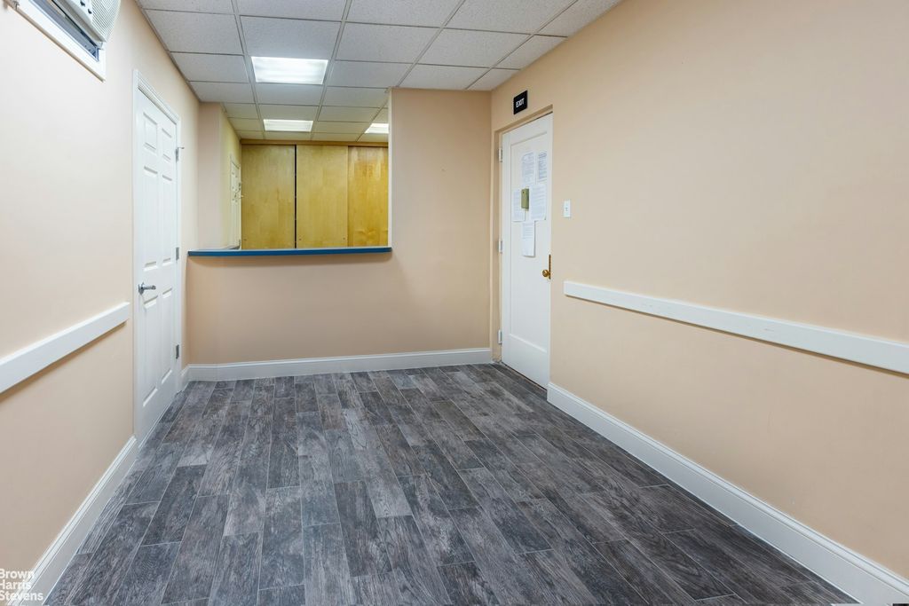 Property photo 2 of 12 <Alttext/>