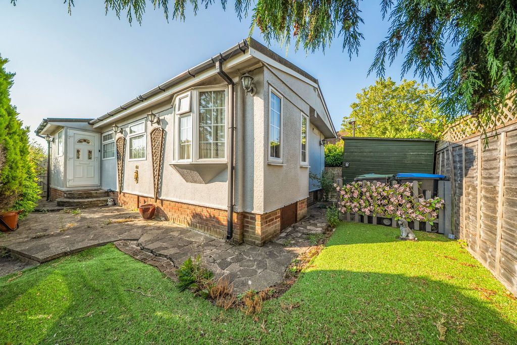 Property photo 1 of 27