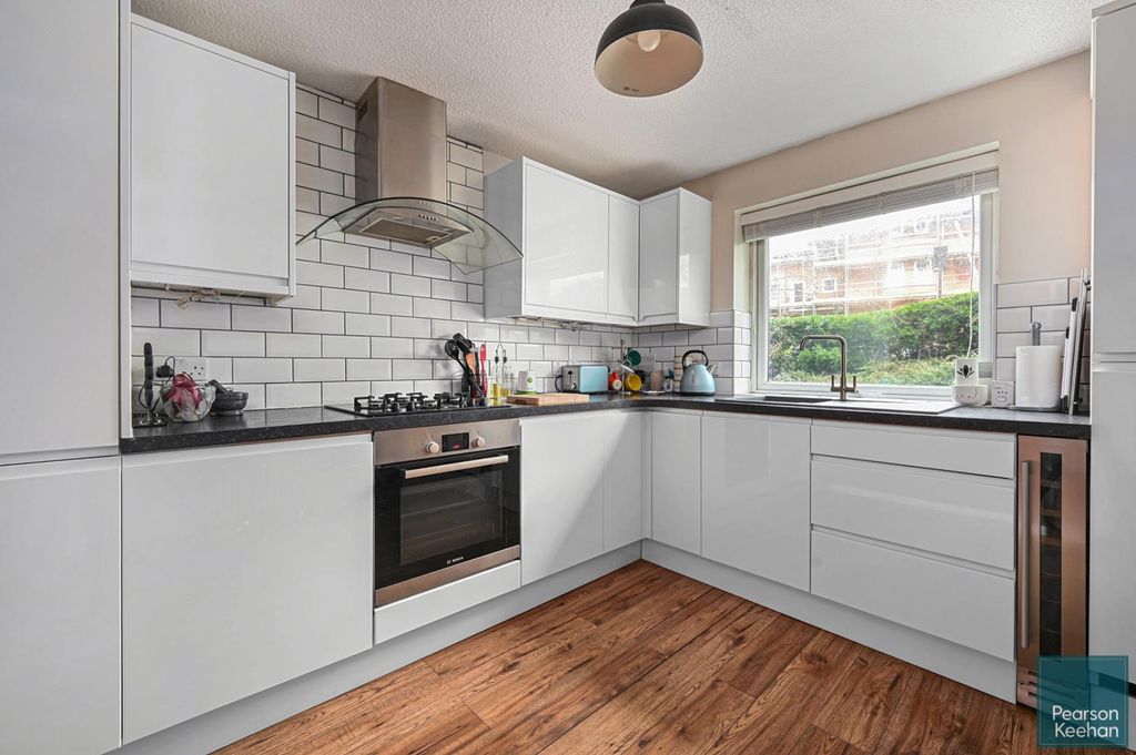 Property photo 3 of 16 Kitchen