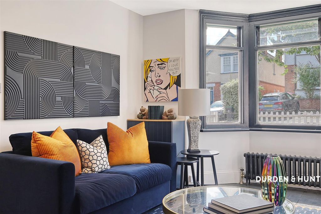 Property photo 3 of 31 Blackacre Road