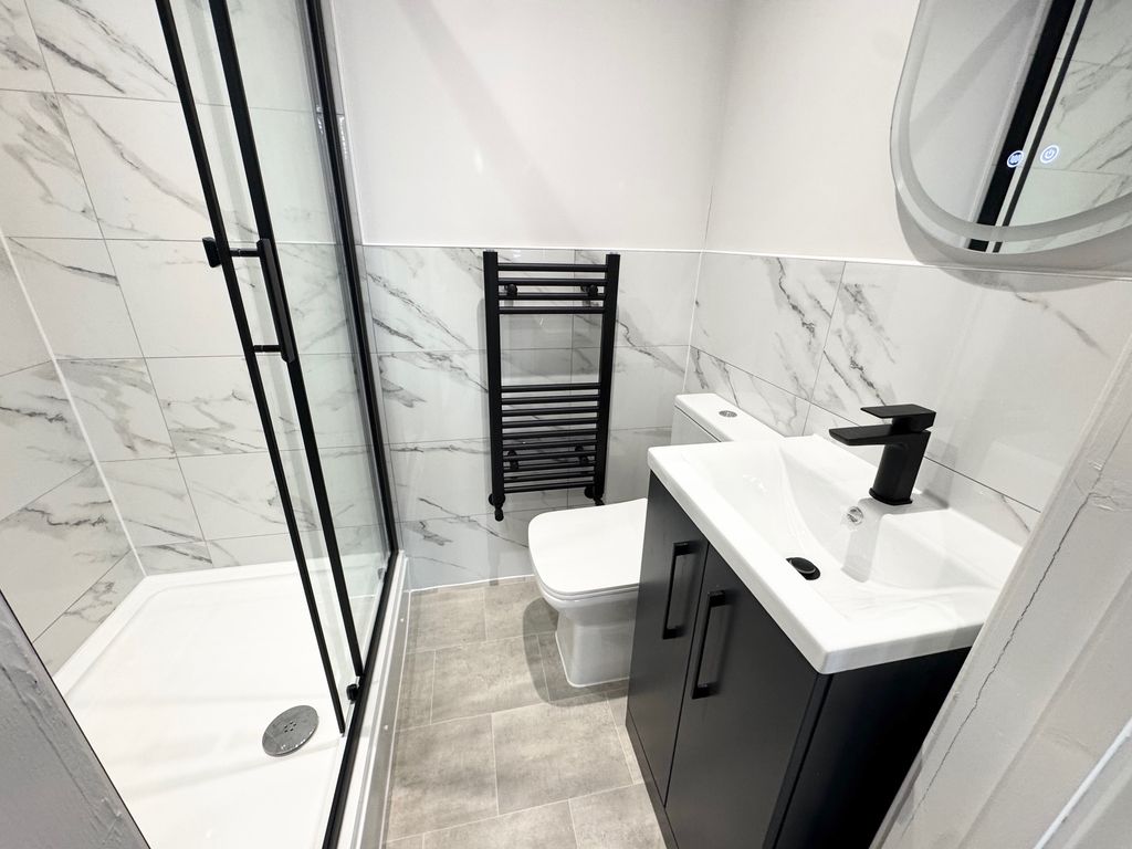 Property photo 3 of 13 Bedroom