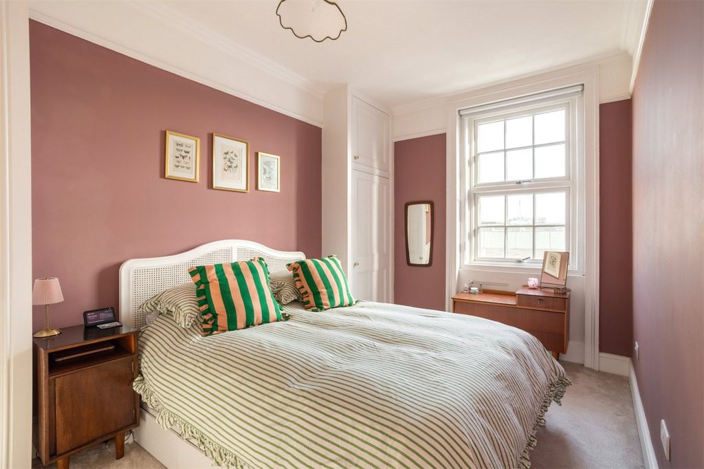 Property photo 2 of 11 Picture No. 01