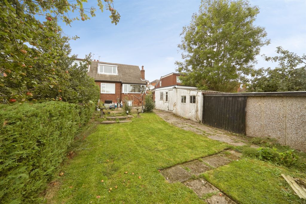Property photo 2 of 14