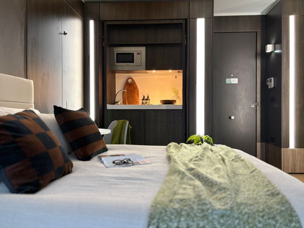 Property photo 3 of 8