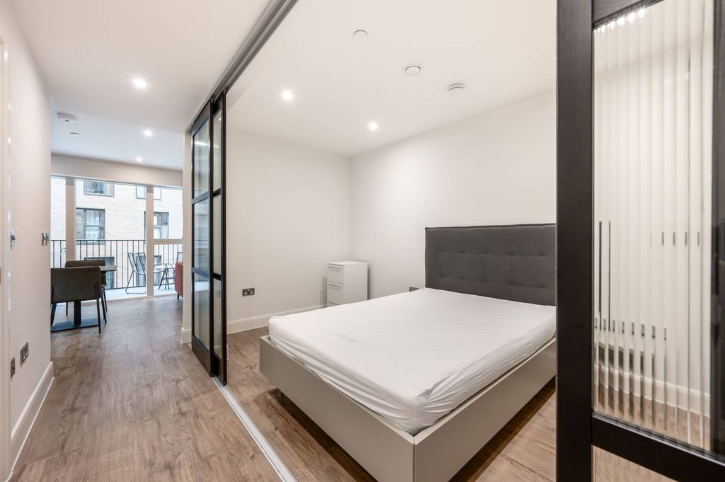 Property photo 3 of 22