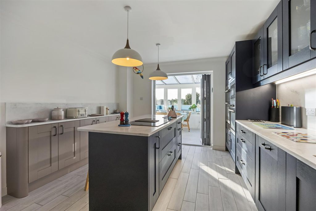 Property photo 3 of 19 Ph12_6324225.Jpg