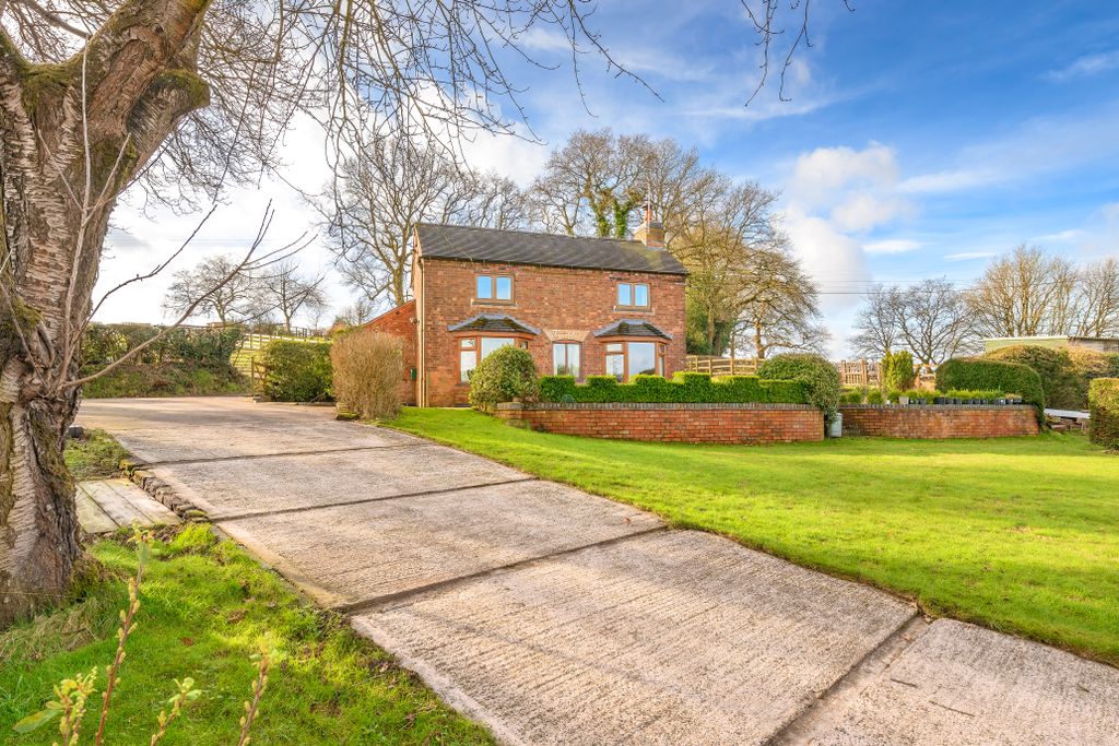 Property photo 1 of 26 Front 2