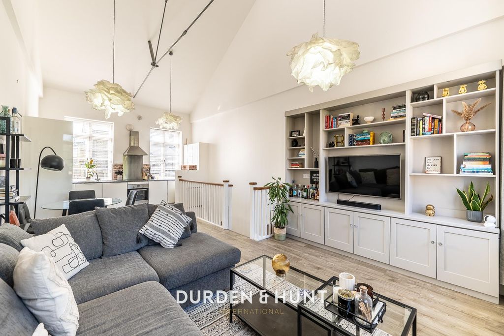 Property photo 3 of 18 Emperor-10.Jpg