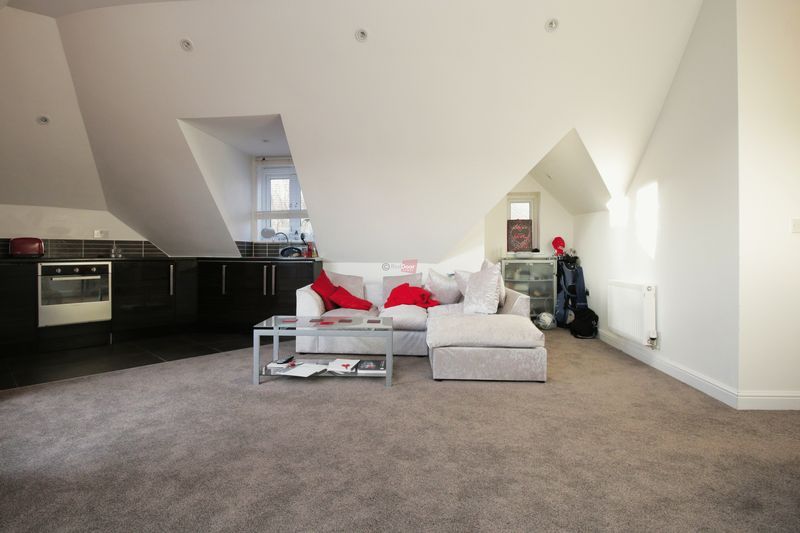 Property photo 3 of 6 Photo 9