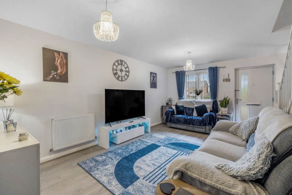 Property photo 2 of 17 27 Arnhem Way (Spalding)-9