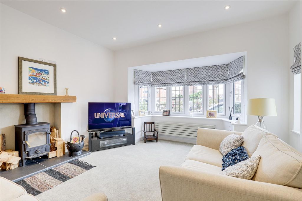 Property photo 2 of 35 10614.Jpg