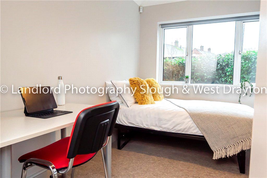 Property photo 1 of 12 Bedroom