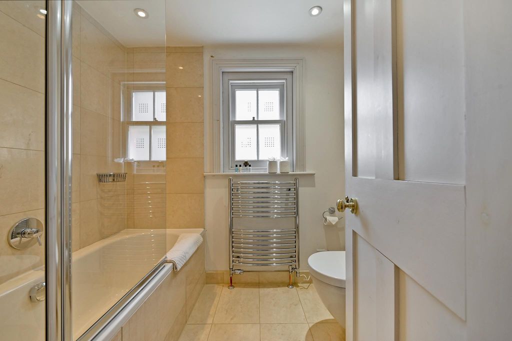 Additional image 5 of 5 bed town house for saleSt. John Street, Oxford, Oxfordshire OX1