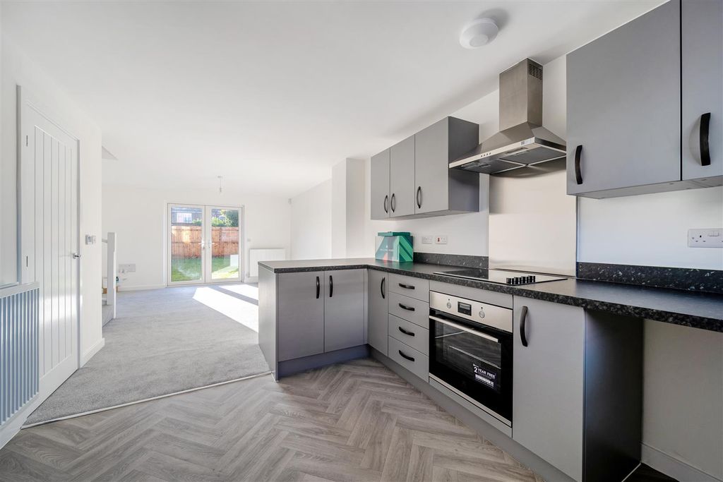 Property photo 1 of 10 1386359-6-693026Faf0072.Jpg