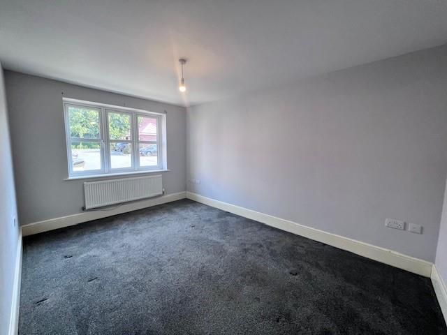 Property photo 2 of 8 11 Pintle Place Lounge.Jpg