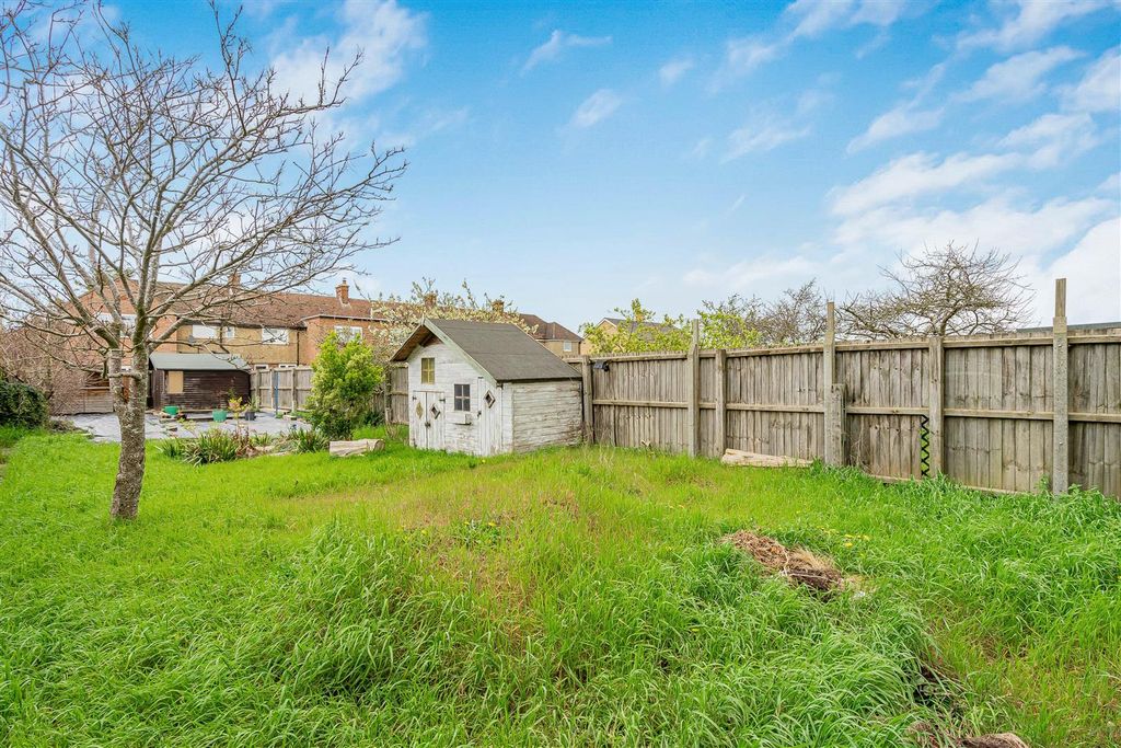 Property photo 3 of 22 13_77470-1.Jpg