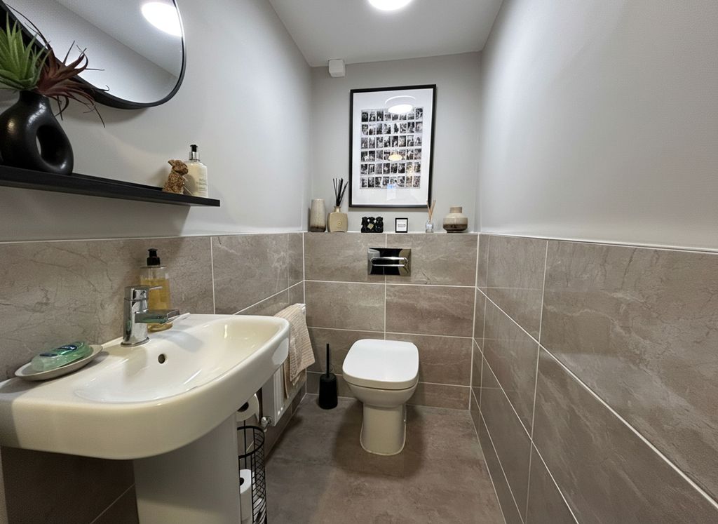 Property photo 3 of 17