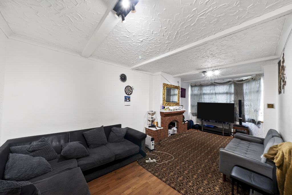 Property photo 3 of 27