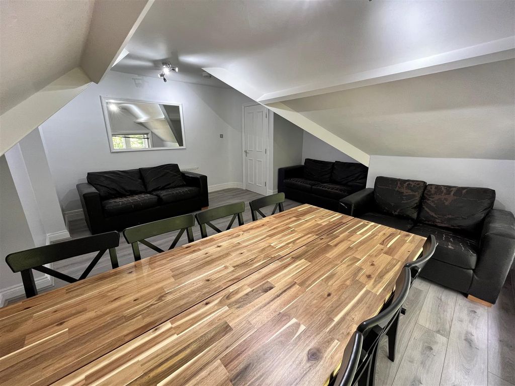 Property photo 3 of 10 22.Jpg