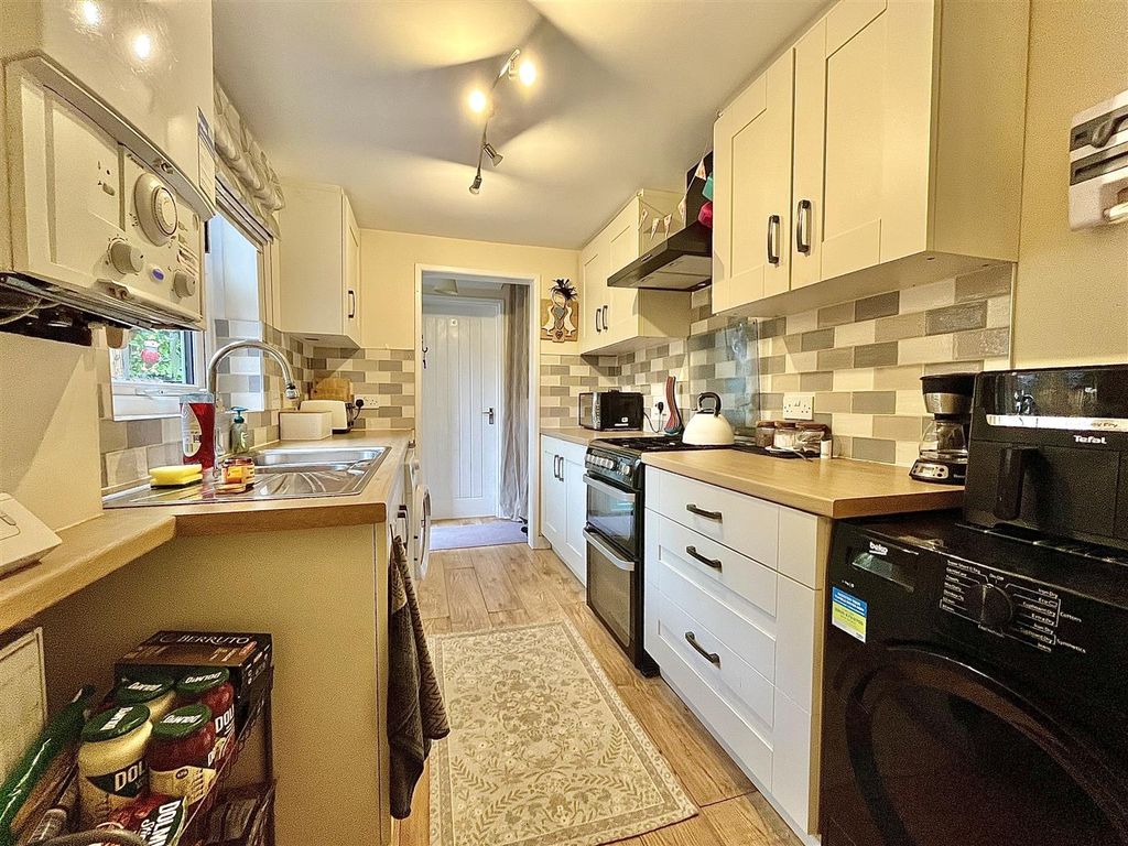 Property photo 3 of 14