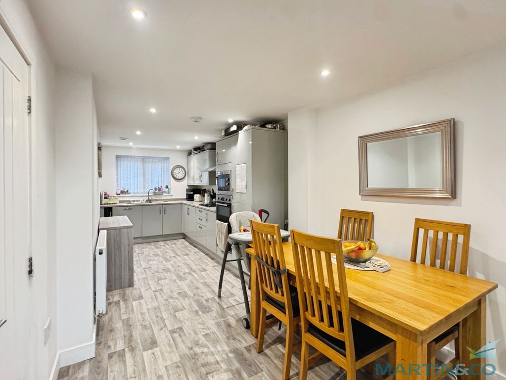 Property photo 3 of 20 cd7Eb5c8--4339-992C-43681Cfb6C9C-32335-00000D9E276