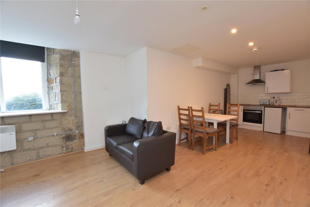 Property photo 2 of 12 Picture No. 05